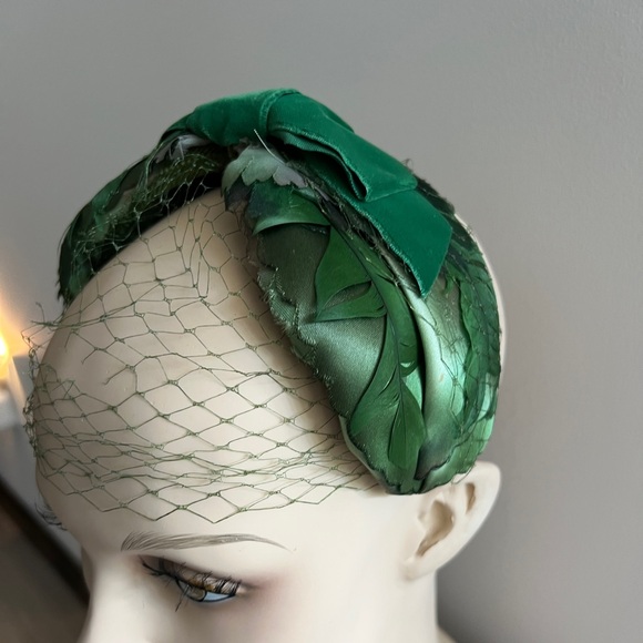 Accessories - Vintage 1960s Womens Non Hat Whimsie Headband Green Feather Velvet Veil